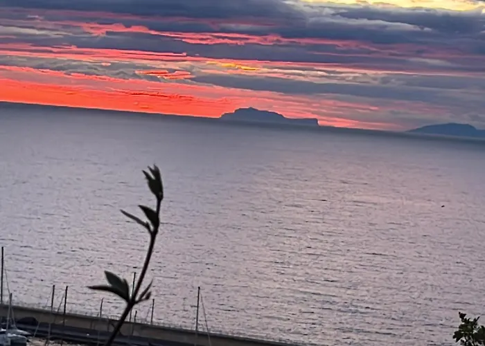 Suites Luisa SanfeliceAlbergo